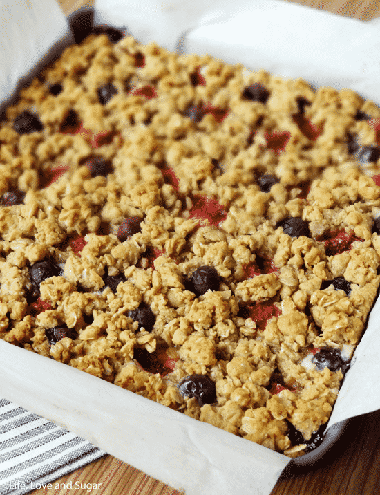 Strawberry and Blueberry Oatmeal Cheesecake Cookie Bars