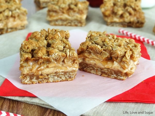 Cinnamon Apple Oatmeal Cheesecake Bars