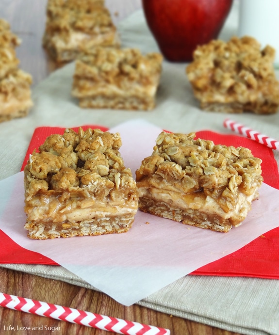 Cinnamon Apple Oatmeal Cheesecake Bars