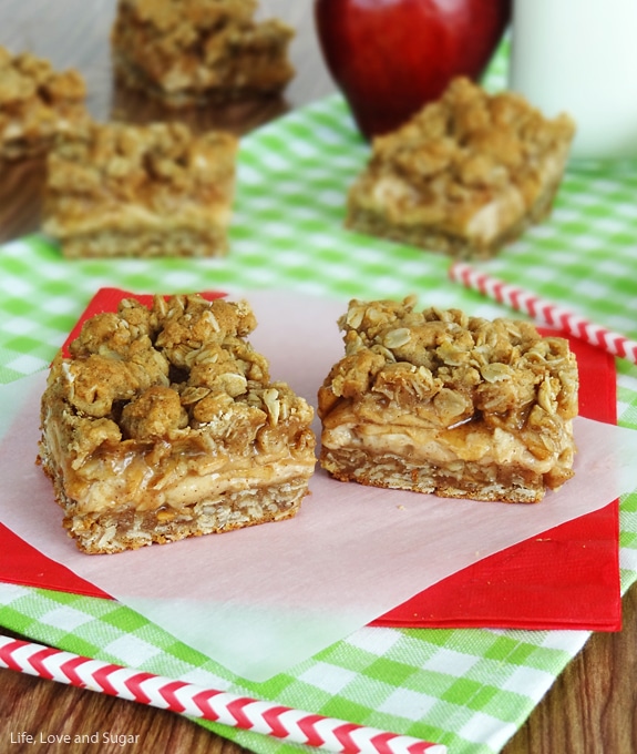 Cinnamon Apple Oatmeal Cheesecake Bars