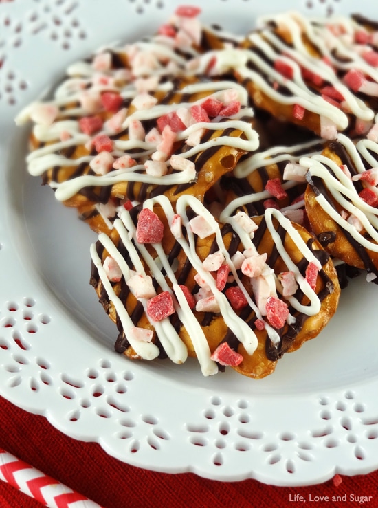 Imag of Peppermint Pretzel Crunch on a Plate