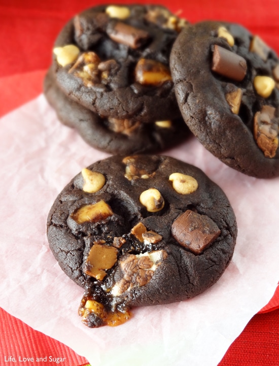 Snickers Chocolate Cookies | Life, Love and Sugar | #fbcookieswap