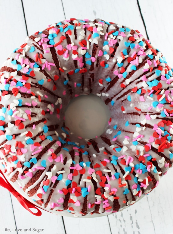 Red Velvet Cheesecake Bundt Cake