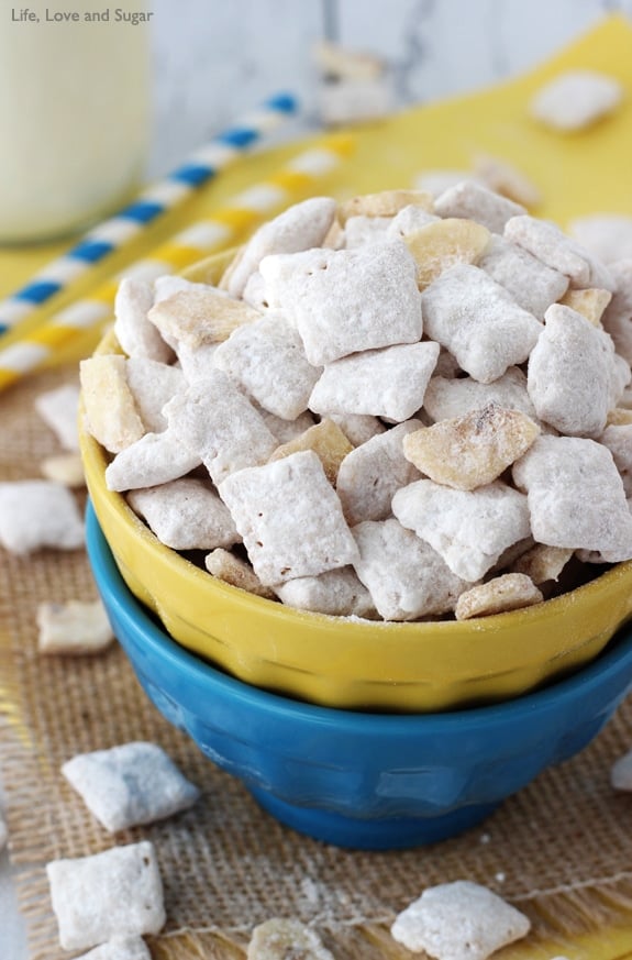 Image of a Bowl of Banana Pudding Puppy Chow