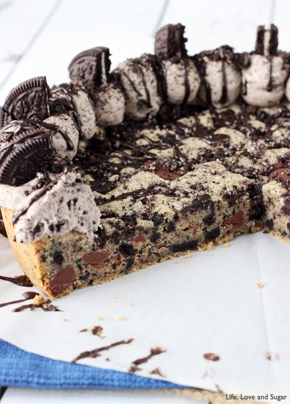 Oreo Cookies and Cream Cookie Cake