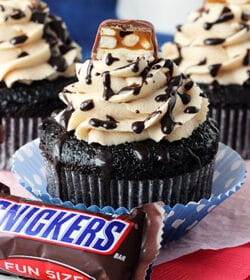 Snickers Cupcakes with Snickers bar