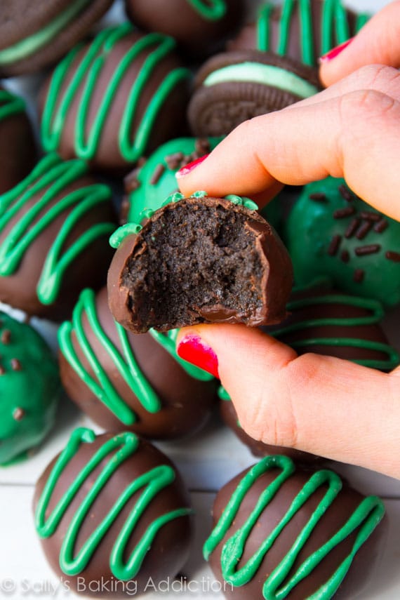 3-Ingredient-Mint-Oreo-Truffles.-A-simple-no-bake-recipe-favorite-sallysbakingaddiction.com-3