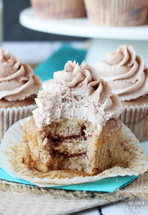 Cinnamon Sugar Swirl Cupcakes - layers of cinnamon swirled in the cupcake and cinnamon sugar icing!