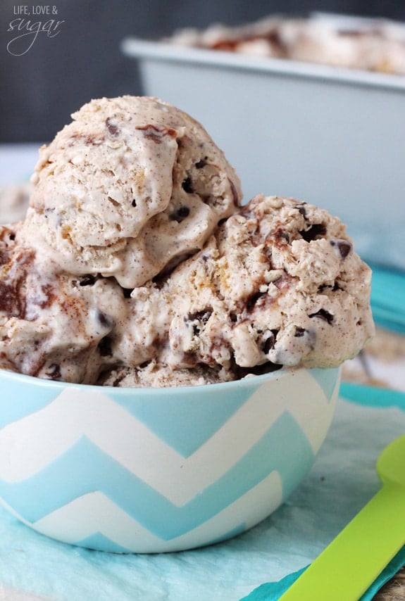 Oatmeal Chocolate Chip Cookie Ice Cream in a blue and white bowl