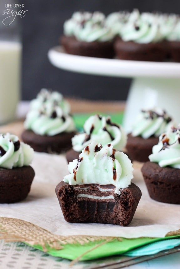 Mint Chocolate Cookie Cups