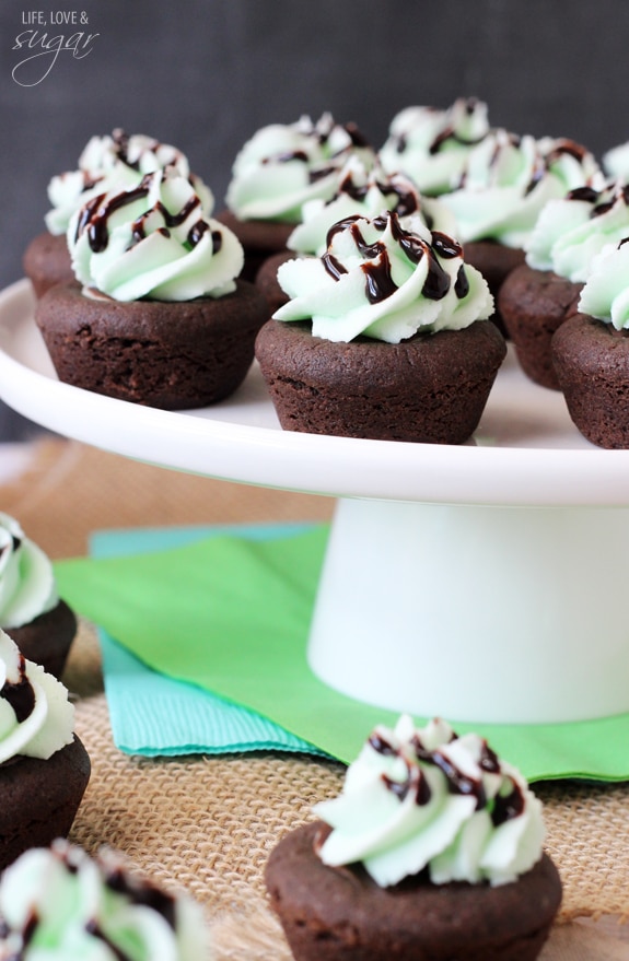 Mint Chocolate Cookie Cups