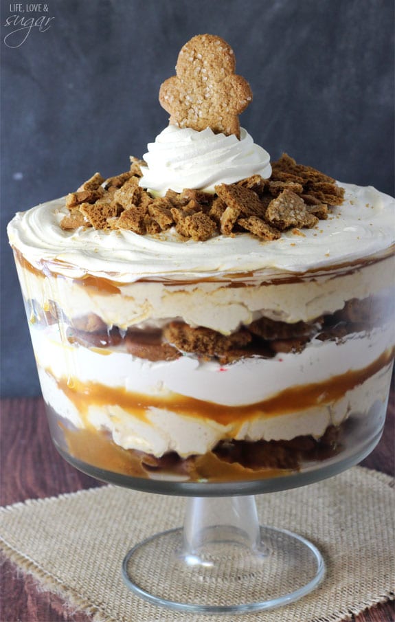 Gingerbread Cheesecake Trifle - layers of gingerbread, no bake gingerbread cheesecake, caramel and whipped cream!