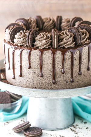 side view of Chocolate Oreo Cake