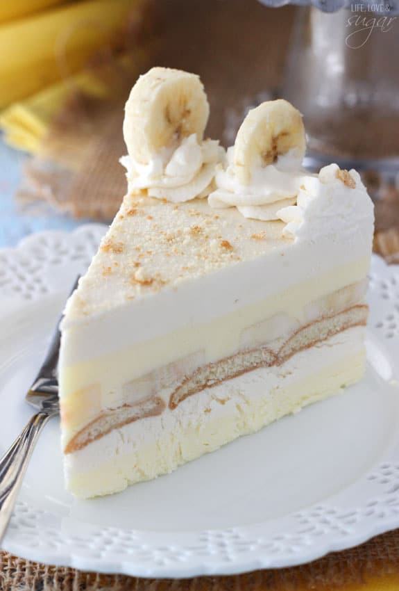 Banana Pudding Icebox Cake slice on a plate