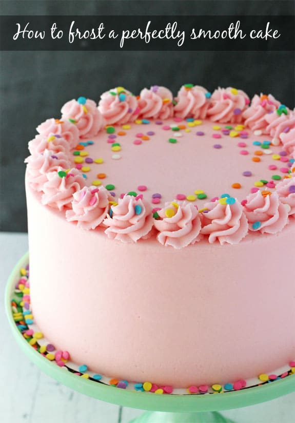 Tutorial - How to frost a perfectly smooth cake with buttercream icing! Images and animated gifs with detailed instructions!