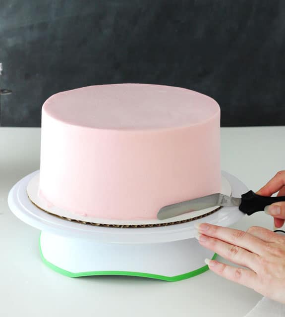 How to Frost a Cake with Buttercream - Step-by-Step Tutorial (Photos)