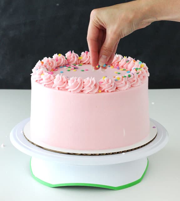 How to frost a smooth cake with buttercream - Life Love ...