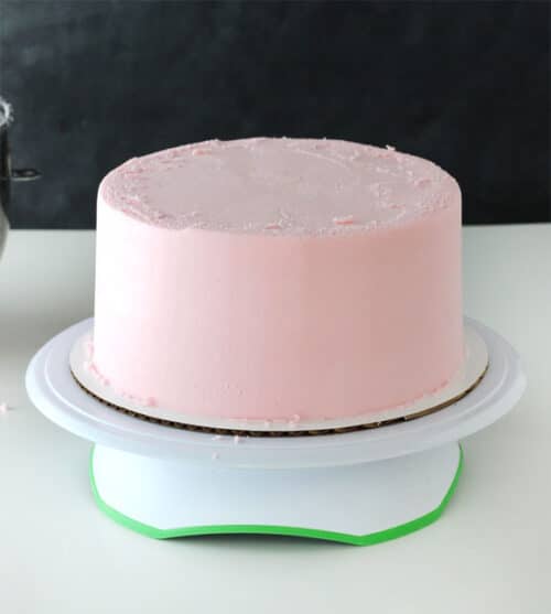 How to Frost a Cake with Buttercream StepbyStep Tutorial (Photos)