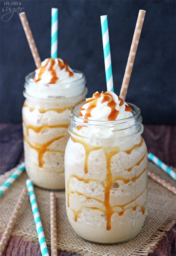 Two mason jars of Caramel Blended Coffee with straws