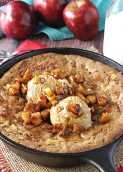 Apple Cinnamon Skillet Blondie topped with ice cream