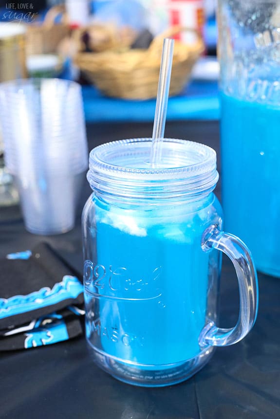 A mason jar glass of Carolina Panther Punch