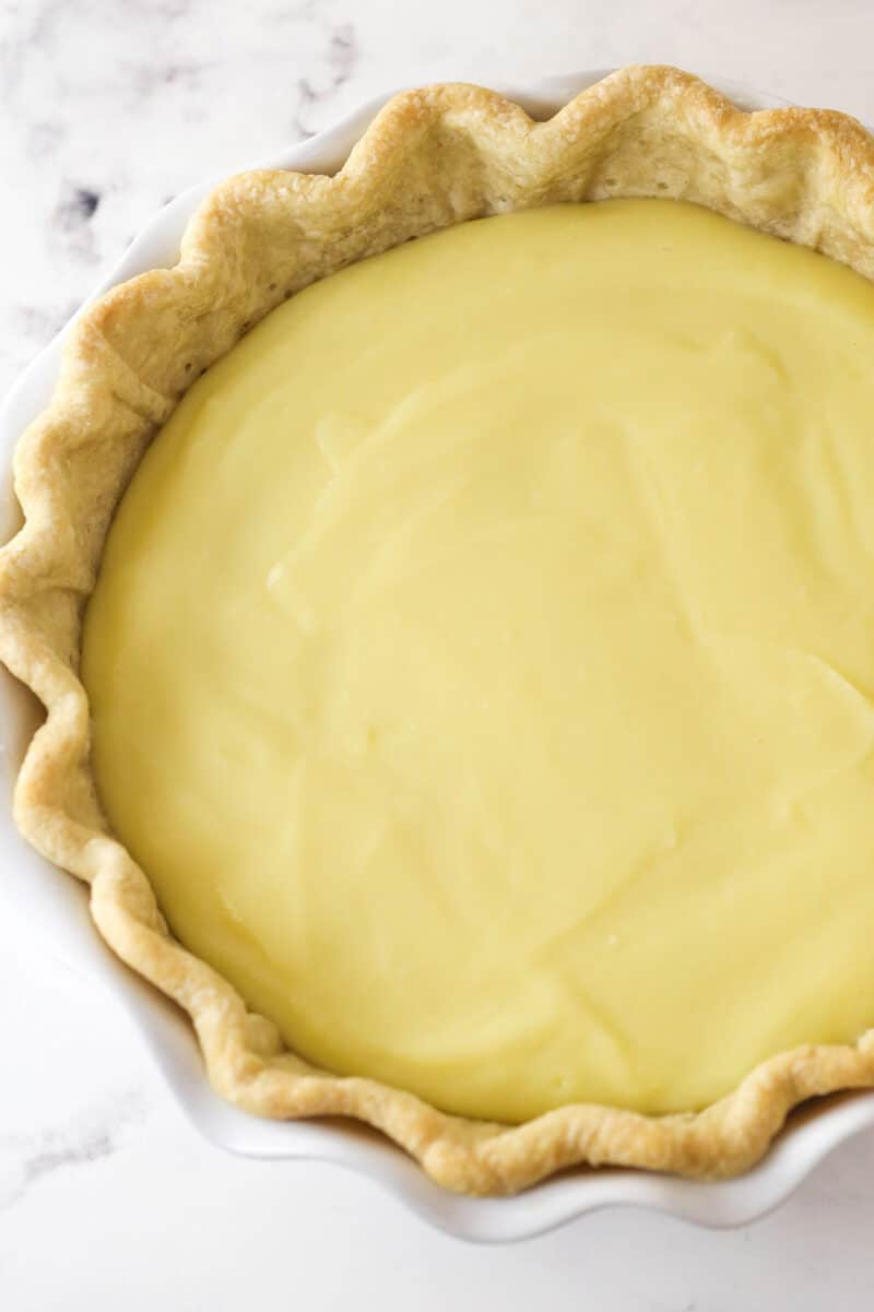 Banana cream filling in a pie crust