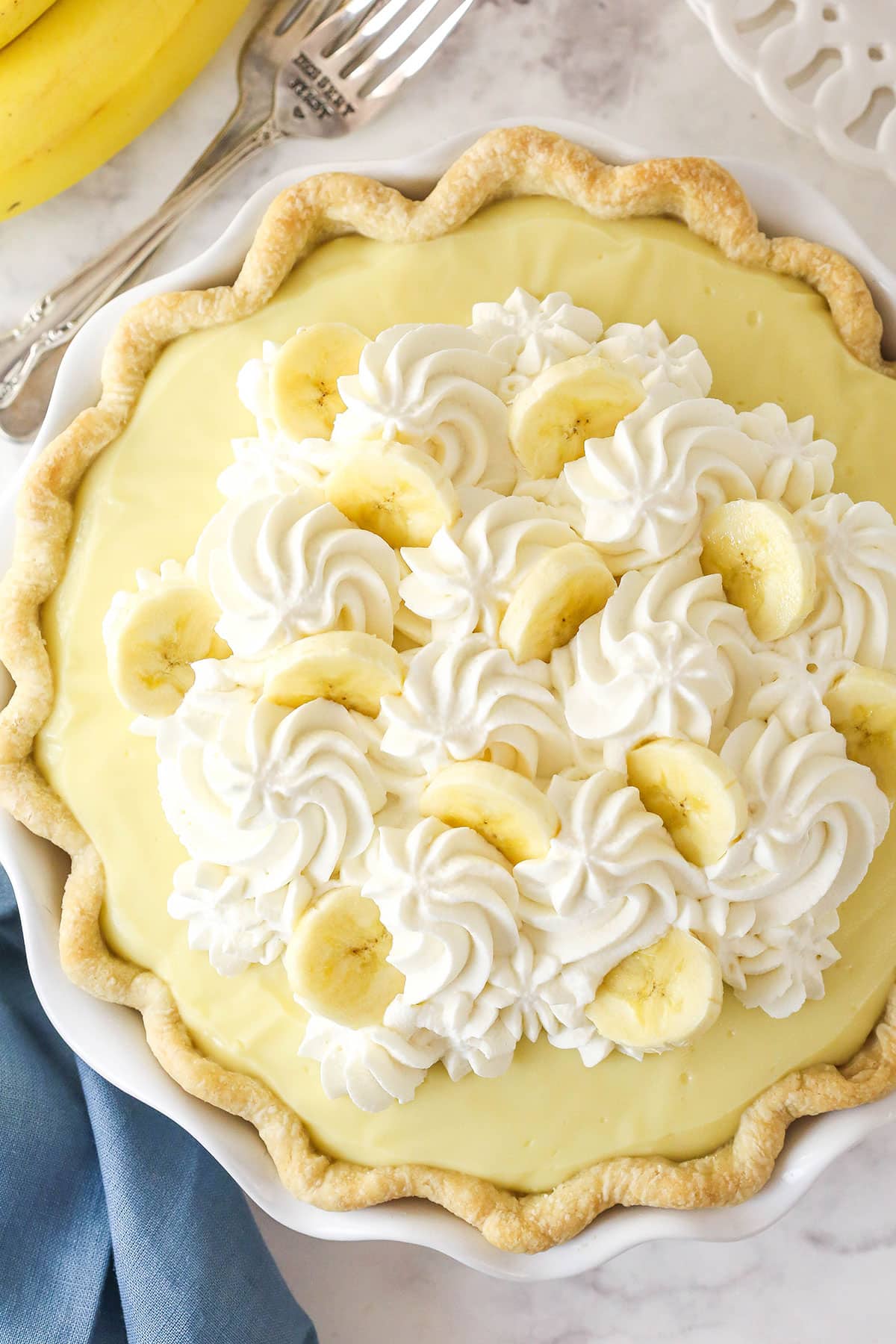 Overhead view of a banana cream pie