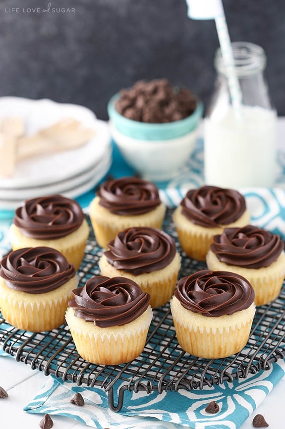 Best moist Boston Cream Pie Cupcakes recipe