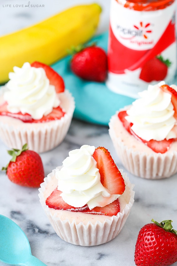 Simple Strawberry Banana Frozen Yogurt Cupcakes