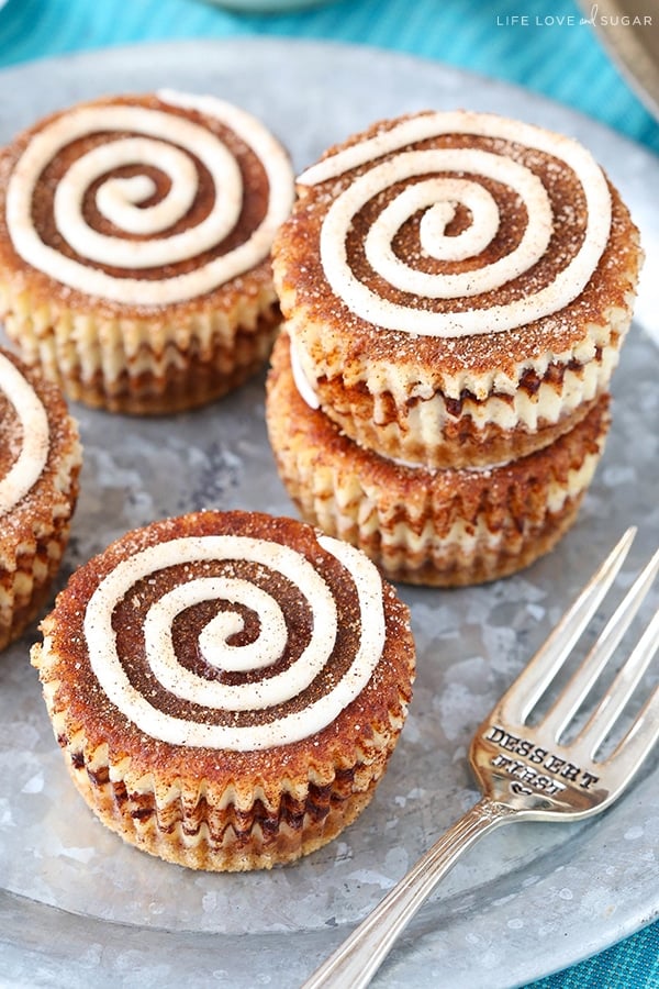 Best Mini Cinnamon Roll Cheesecakes Recipe 
