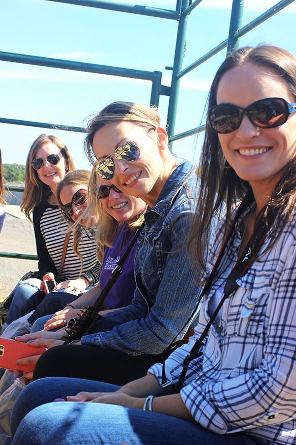 Lindsay and her Blogger Friends Smiling on a Hayride