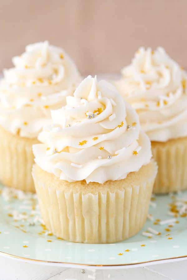 Homemade Moist Vanilla Cupcakes