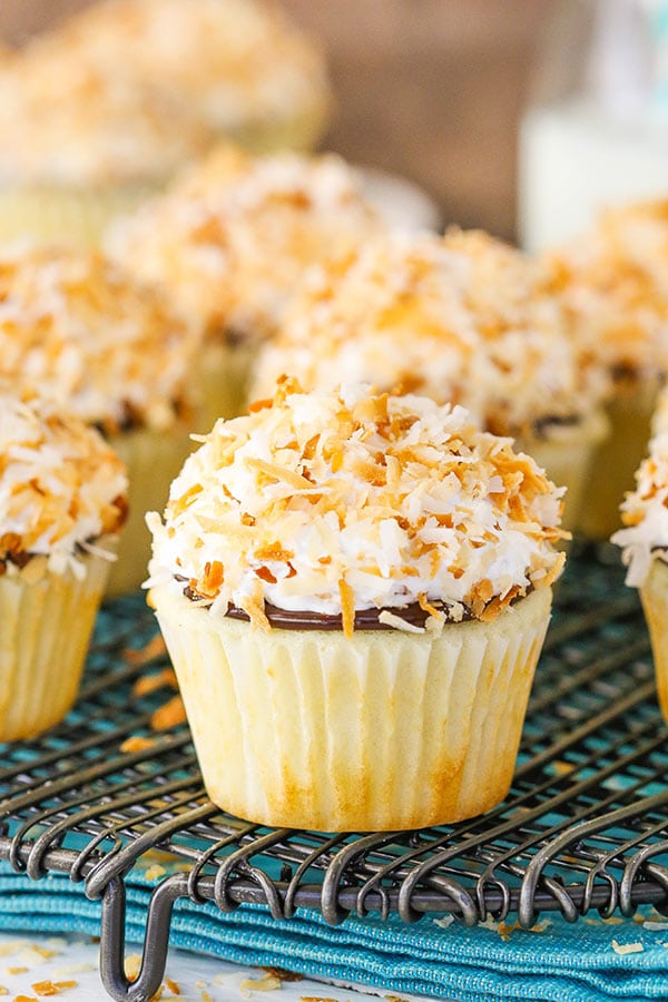 Easy best Coconut Macaroon Cupcakes