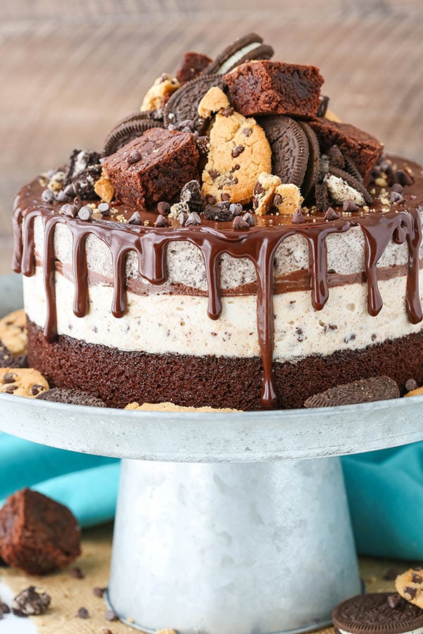 full image of Oreo Brookie Ice Cream Cake on cake stand