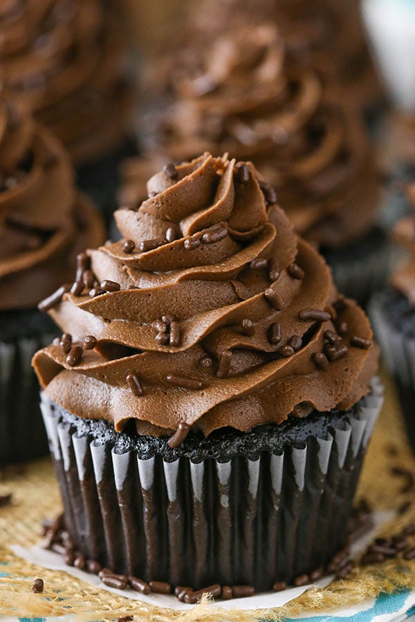 Moist Homemade Chocolate Cupcakes - the best chocolate cupcakes! So moist and full of chocolate!