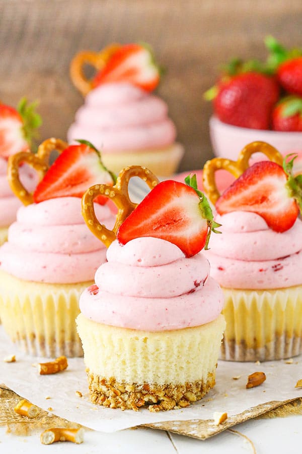 Strawberry Pretzel Salad Cupcakes with Jello