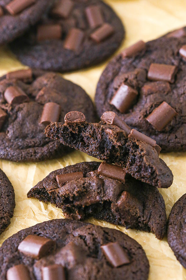 Easy Chocolate Chunk Cookies