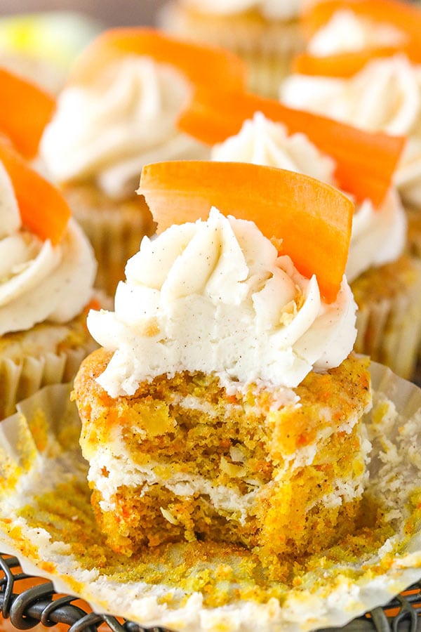 Carrot Cake Cheesecake Swirl Cupcakes - super moist, delicious and a great dessert for Easter!