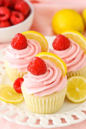 Fluffy Lemon Raspberry Cupcakes | Best Lemon Dessert Recipes