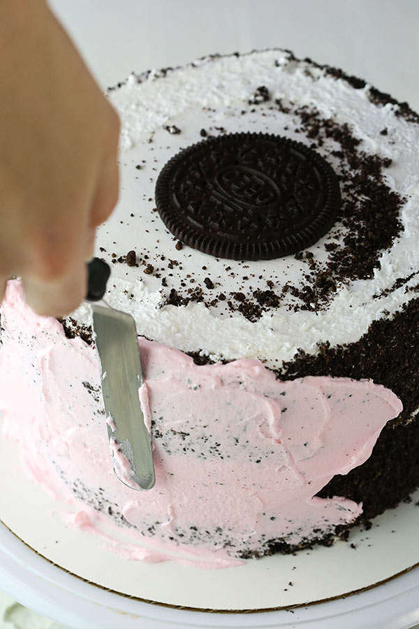 Tutorial: A beautiful OREO ice cream cake decorated for Mothers Day!