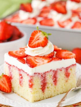 Strawberry Poke Cake | Easy Strawberry Vanilla Cake Recipe