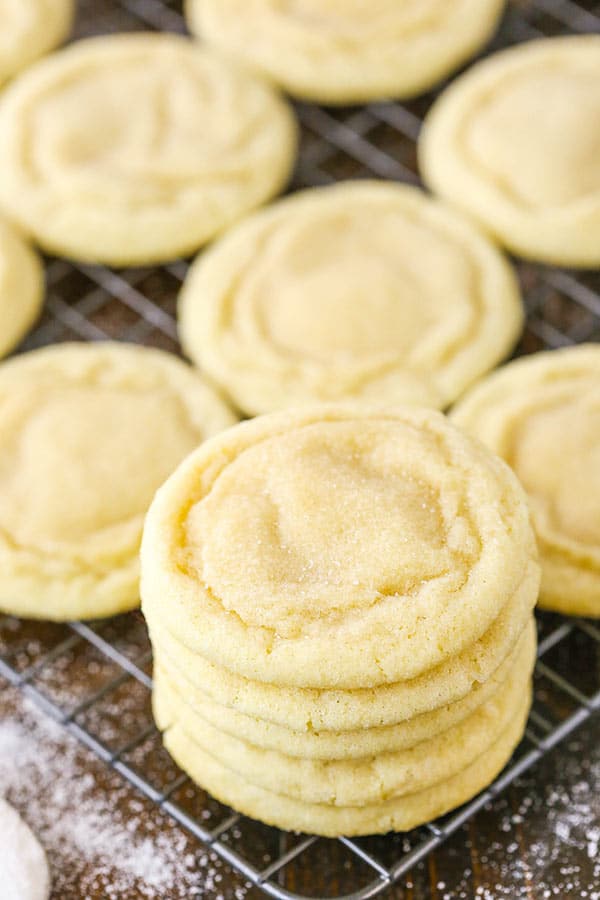 The Best Soft and Chewy Sugar Cookies - a must-have recipe for any good sugar cookie fan! These cookies require no chilling, they're quick and easy to make, buttery and full of vanilla, and wonderfully soft and chewy for DAYS!