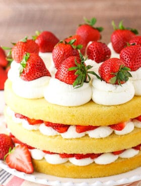 Picture of a strawberry shortcake cake