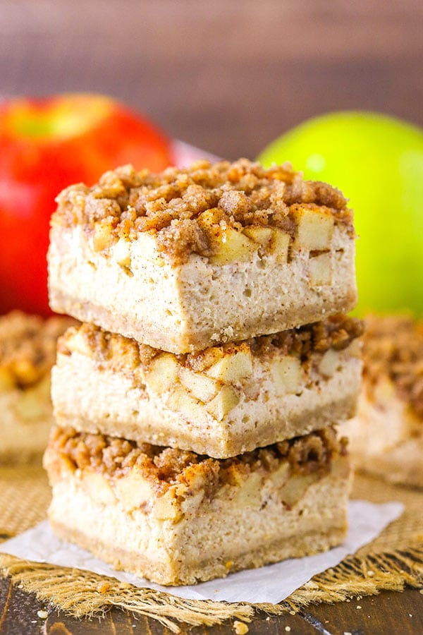 Apple Streusel Cheesecake Bars