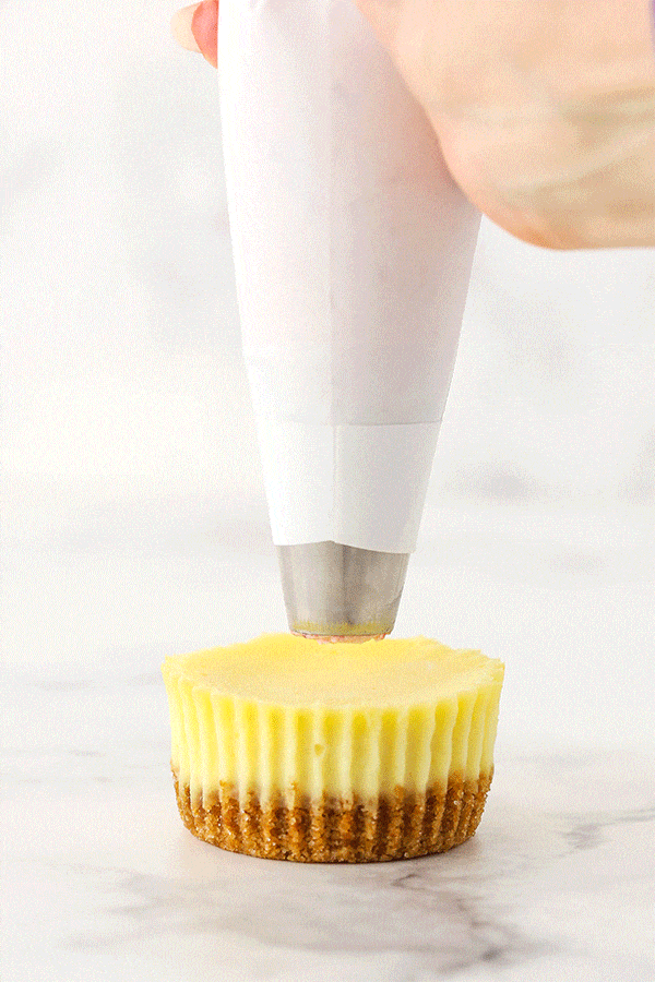 animated GIF showing how to decorate mini cheesecakes