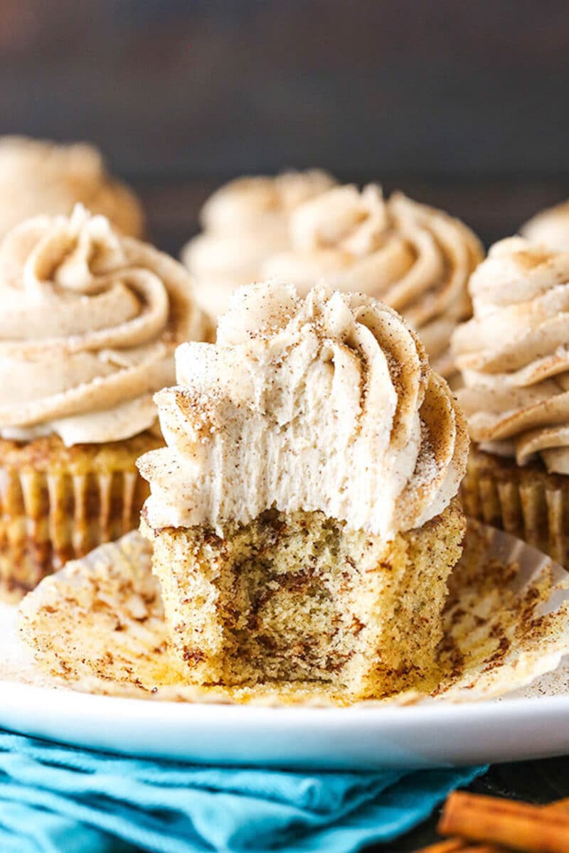 Cinnamon Sugar Swirl Cupcakes BEST Homemade Cinnamon Cupcakes