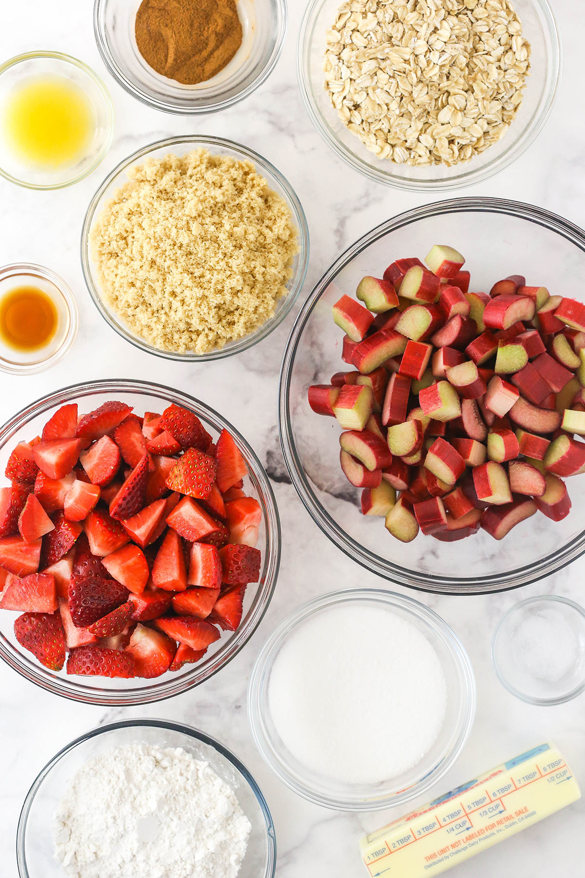 The ingredients used in the strawberry rhubarb crisp
