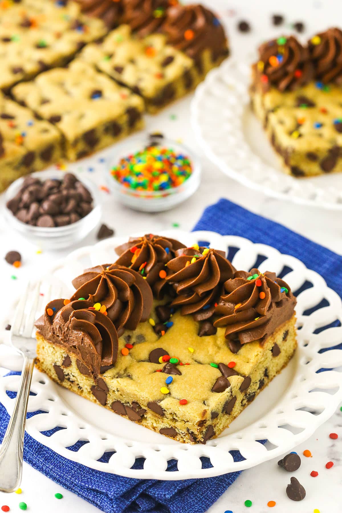 Cookie Cake {W/ Chocolate Chips + M&Ms}