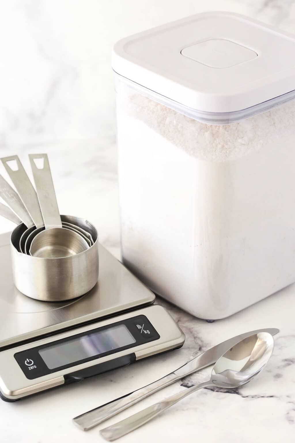 How to Measure Flour Precisely Every Time Life Love & Sugar