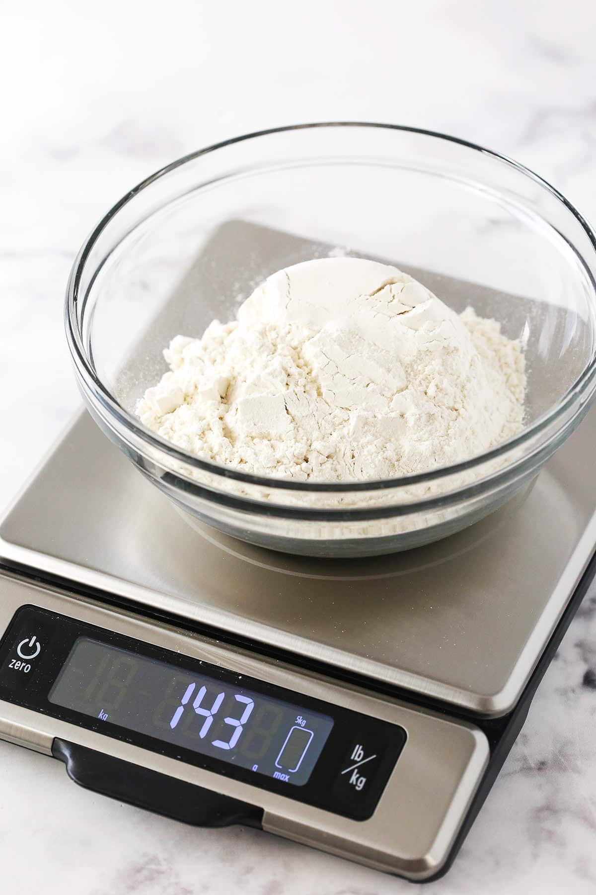 How to Measure Flour (without a scale!)